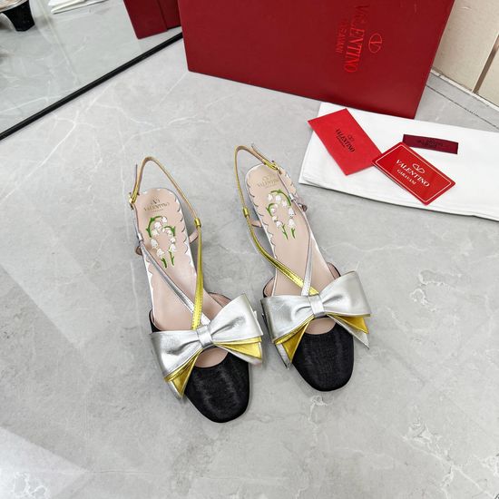 Valentino Bow Decorated Leather Mid Heel Sandals Elegant Shoes