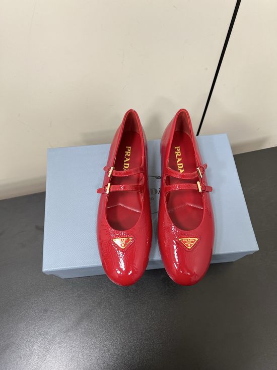 Prada Patent Leather Mary Jane Flats Classic Comfort Dress Shoes