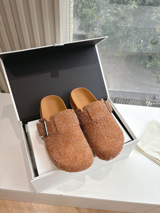 Loewe Vintage Style Leather Mules Comfortable Durable Retro Design Footwear
