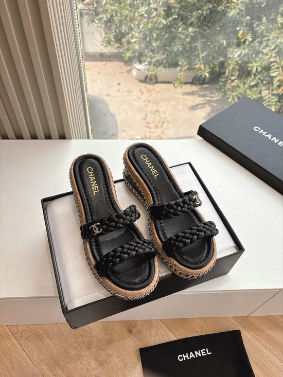 Chanel Casual Wedge Chain-detail Sandals Slippers