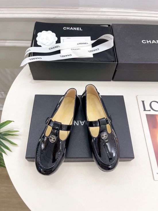 Chanel T Strap Patent Leather Classic Mary Jane Shoes