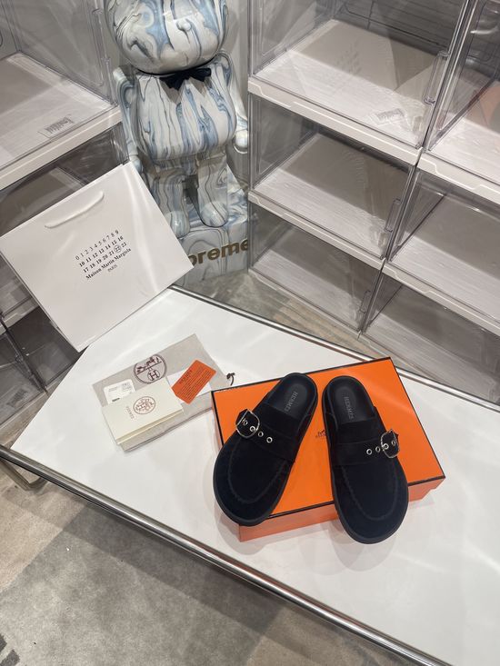 Hermes Suede Lined Closed Toe Non-slip Casual Slides