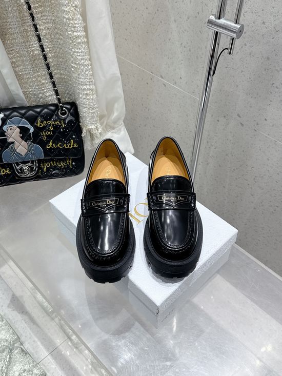Christian Dior Lightweight Platform Loafers With Classic Buckle Design