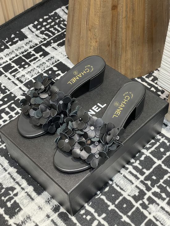 Chanel Rhinestone Floral Sheepskin Casual Comfort Slide Sandals