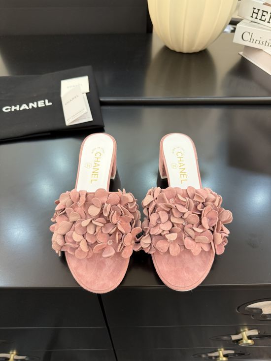 Chanel Low Heel Comfortable Casual Footwear With Premium Packaging