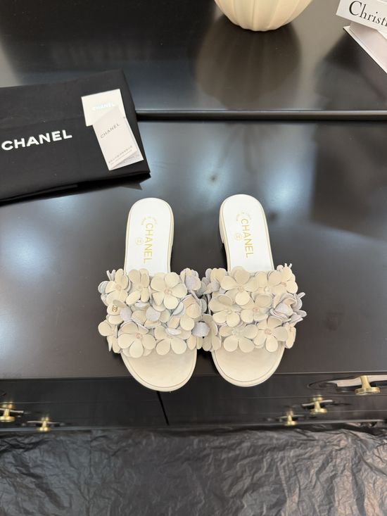 Chanel Low Heel Comfortable Casual Footwear With Premium Packaging