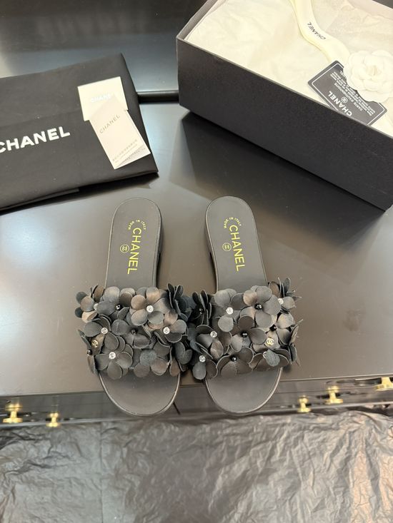 Chanel Low Heel Comfortable Casual Footwear With Premium Packaging