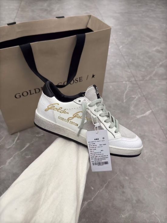 Golden Goose Embroidered Distressed Low Top Casual Sneakers