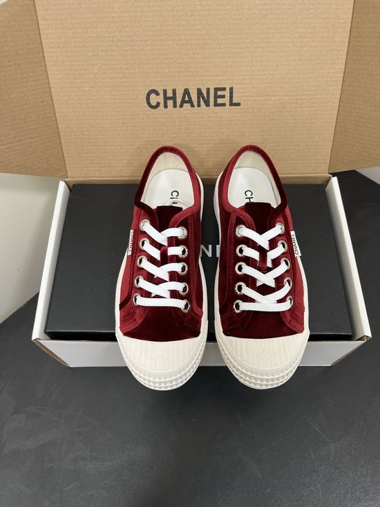 Chanel Color Block Low Top Casual White Sneakers