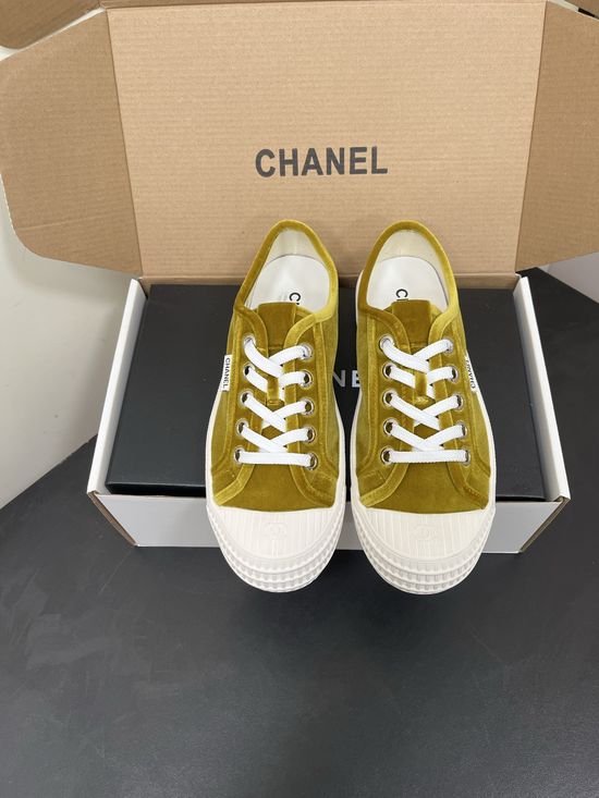Chanel Color Block Low Top Casual White Sneakers