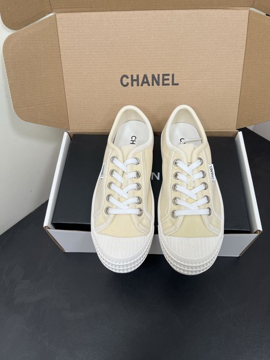 Chanel Color Block Low Top Casual White Sneakers