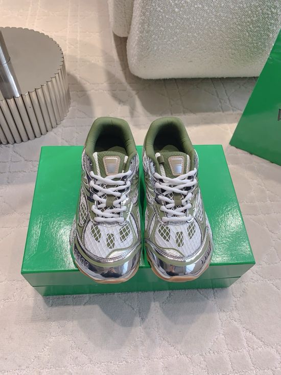 Bottega Veneta Lightweight Mesh Geometric Sole Casual Sneakers