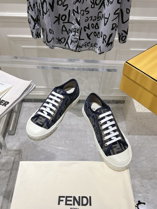 Fendi Classic Pattern Canvas Casual Shoes Lightweight for Daily Wear