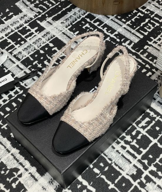 Chanel Tweed Slingback Sandals Two Tone Design Elegant Daily Footwear