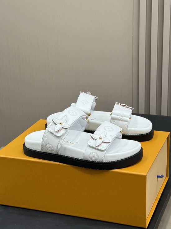 Louis Vuitton Classic Stylish Slip On Casual Comfortable Daily Wear Mules