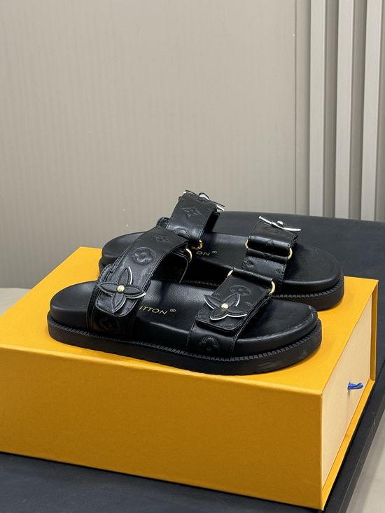 Louis Vuitton Classic Stylish Slip On Casual Comfortable Daily Wear Mules
