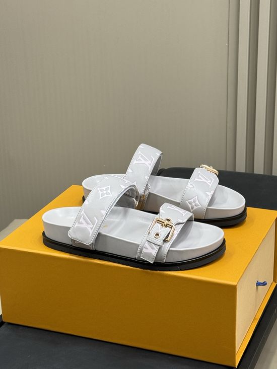 Louis Vuitton Classic Stylish Slip On Casual Comfortable Daily Wear Mules