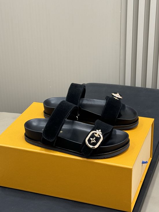 Louis Vuitton Classic Stylish Slip On Casual Comfortable Daily Wear Mules