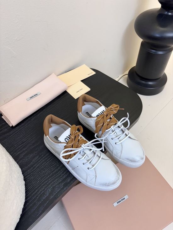 Miu Miu Vintage Distressed Leather Casual Shoes Comfortable Daily Footwear