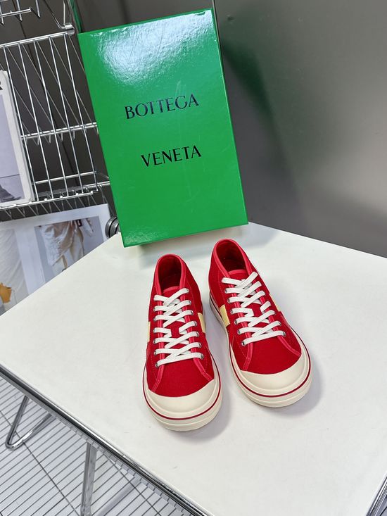 Bottega Veneta Vintage Style Leather-trimmed Canvas Casual Comfort Sneakers