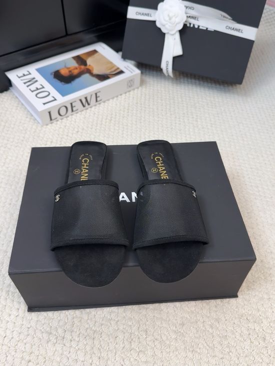 Chanel Classic Mesh Casual Shoes With Chain Decor And Quality Packaging