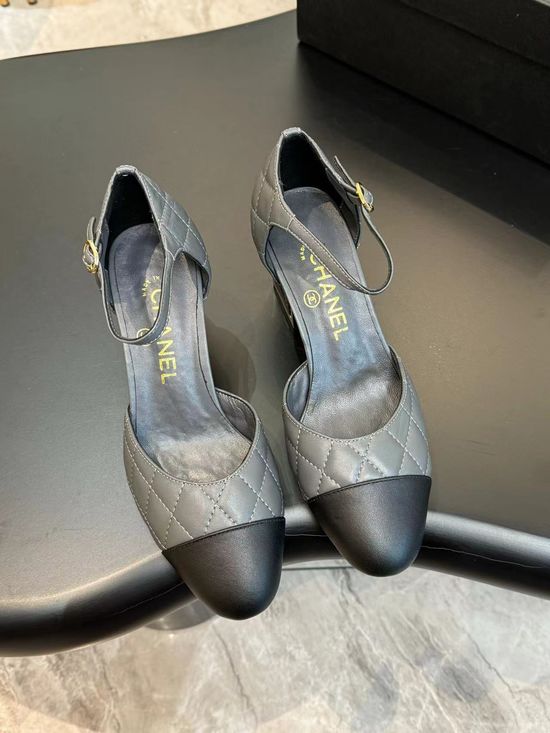 Chanel Elegant Chunky Heel Sheepskin Leather Dress Shoes