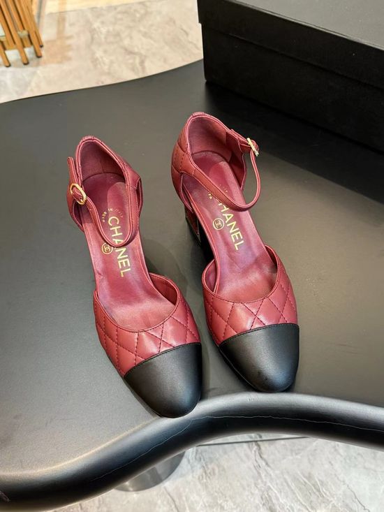 Chanel Elegant Chunky Heel Sheepskin Leather Dress Shoes