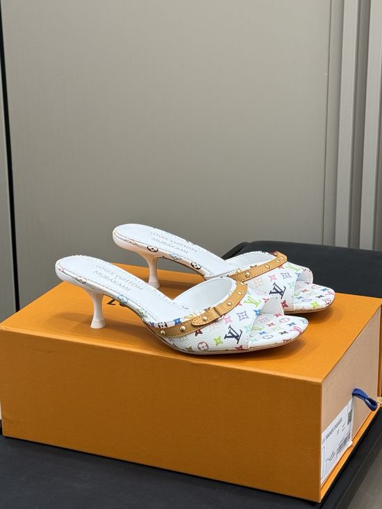 Louis Vuitton Elegant Kitten Heel Shoes Printed Leather Upper Design