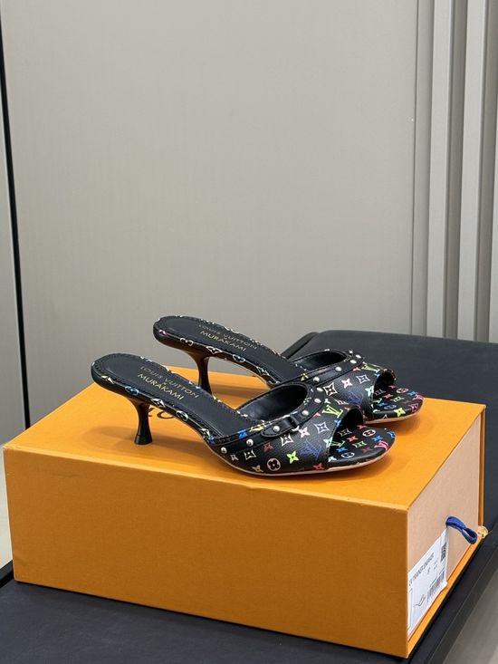 Louis Vuitton Elegant Kitten Heel Shoes Printed Leather Upper Design