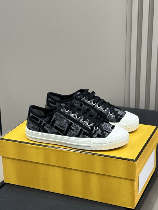 Fendi Classic Printed Canvas Shoes Comfortable Versatile Footwear