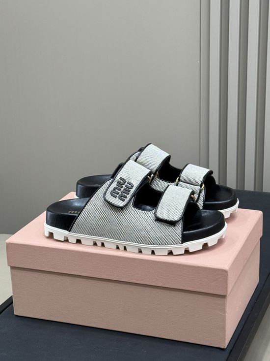 Miu Miu Hand-woven Soft Lined Comfortable Thick Sole Slides