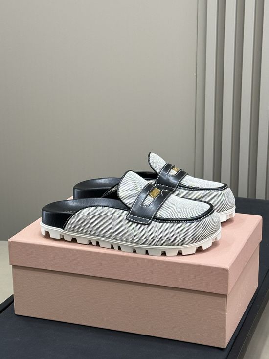 Miu Miu Hand-woven Soft Lined Comfortable Thick Sole Slides