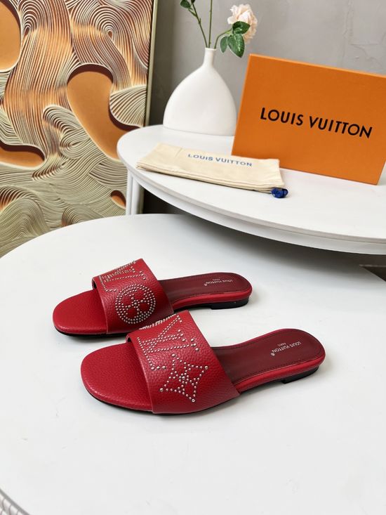 Louis Vuitton Classic Flat Leather Slippers