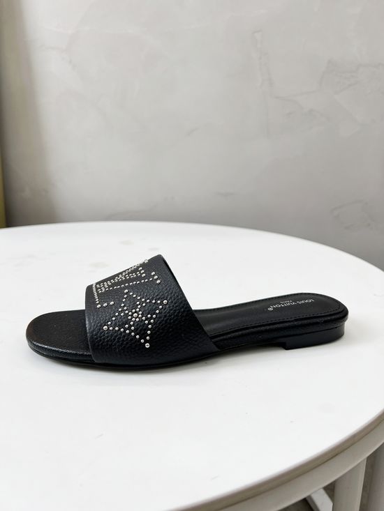 Louis Vuitton Classic Flat Leather Slippers
