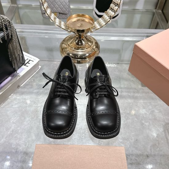 Miu Miu Classic Round-Toe Oxford Lace-Up Flats