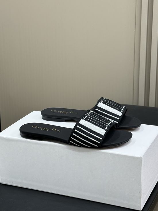 Christian Dior Embroidered Upper Leather Lined Casual Slides