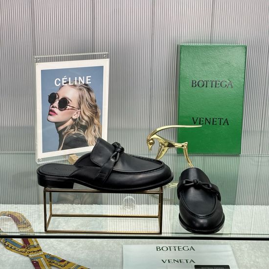 Bottega Veneta Round Toe Loafers with Decorative Buckle Premium Soft Upper Durable Sole