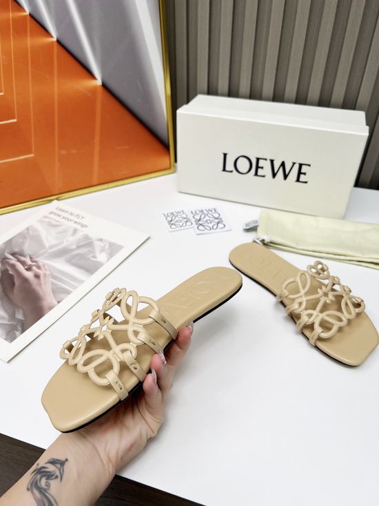 Loewe Premium Soft Leather Comfortable Casual Shoes