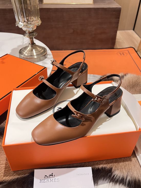 Hermes Buckle Decor Leather Mary Jane Block Heel Pumps