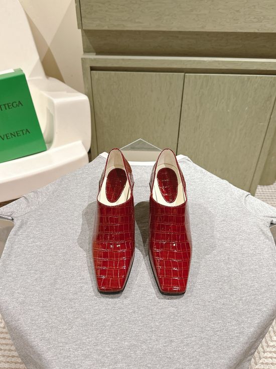 Bottega Veneta Classic Stiletto Heels With Soft Upper
