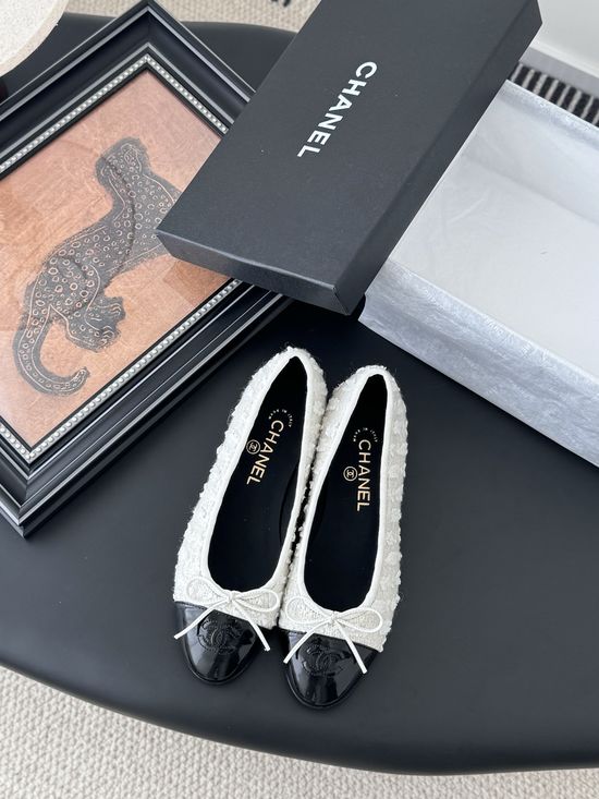 Chanel Classic Round Toe Low Heel Ballet Flats with Leather Sole
