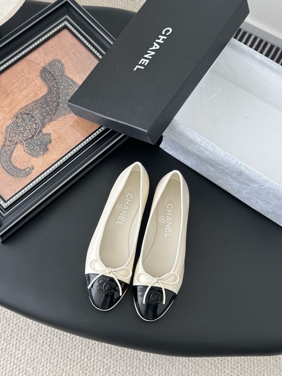 Chanel Classic Round Toe Low Heel Ballet Flats with Leather Sole