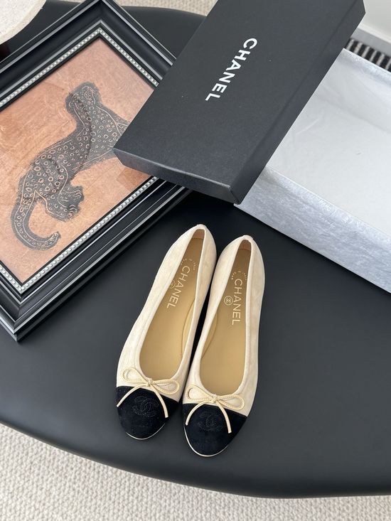 Chanel Classic Round Toe Low Heel Ballet Flats with Leather Sole