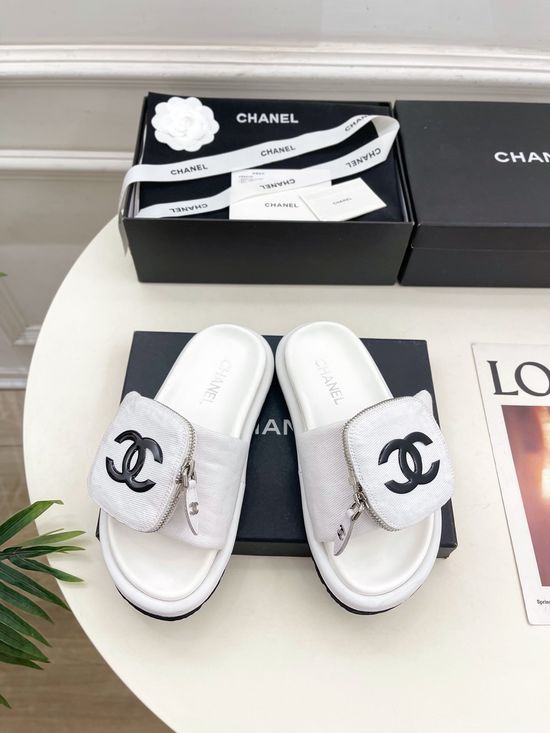 Chanel Fabric Upper Casual Slip-on Slides Soft Comfort Lining