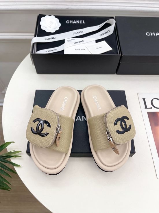 Chanel Fabric Upper Casual Slip-on Slides Soft Comfort Lining