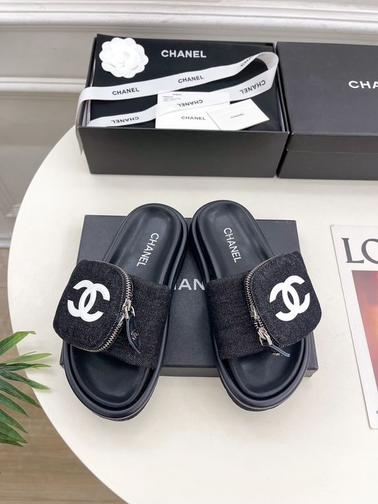 Chanel Fabric Upper Casual Slip-on Slides Soft Comfort Lining
