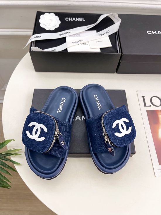 Chanel Fabric Upper Casual Slip-on Slides Soft Comfort Lining
