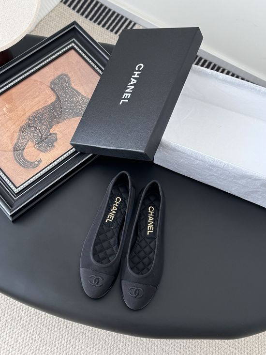 Chanel Classic Round Toe Low Heel Ballet Flats with Leather Sole