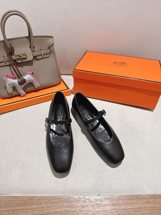 Hermes Minimalist Buckle Decor Leather Flat Ballet Shoes