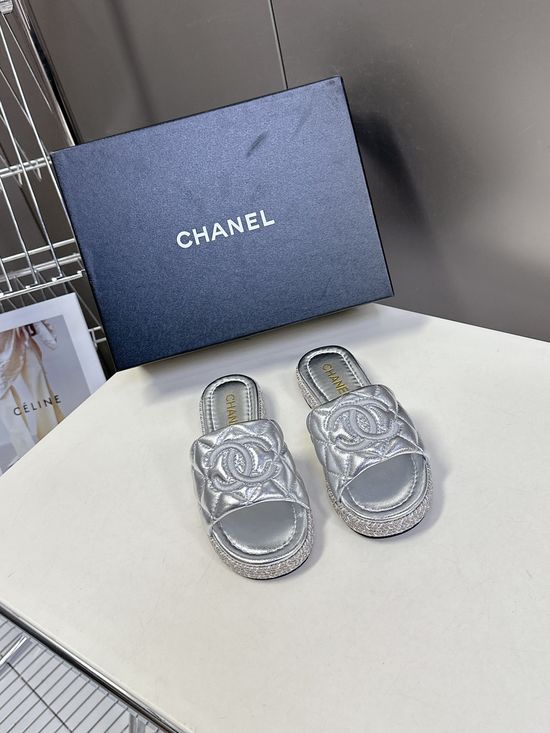Chanel Embroidered Quilted Slides Comfortable Non-slip Leg-shaping Footwear